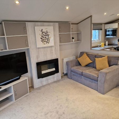 Billing Aquadrome- Bird Lake Pastures Holiday Caravan Sleep 6 Northampton Exterior photo