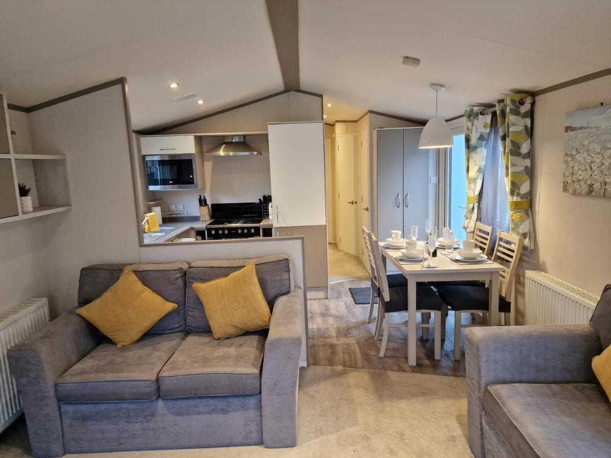 Billing Aquadrome- Bird Lake Pastures Holiday Caravan Sleep 6 Northampton Exterior photo