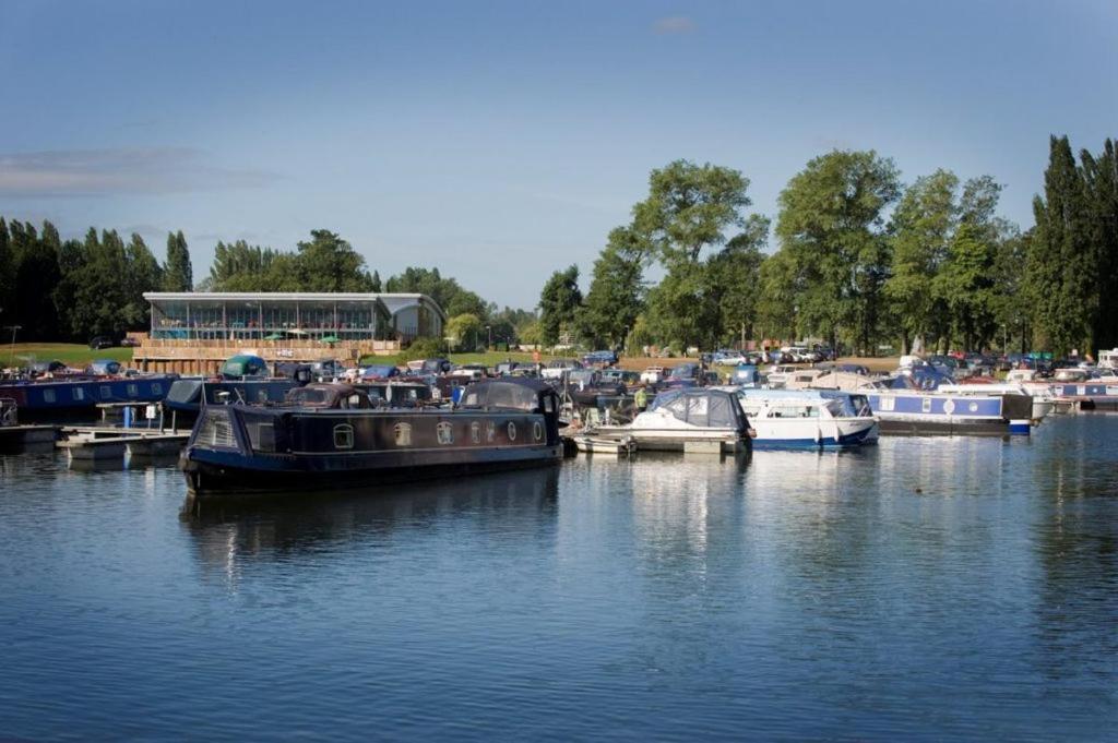 Billing Aquadrome- Bird Lake Pastures Holiday Caravan Sleep 6 Northampton Exterior photo